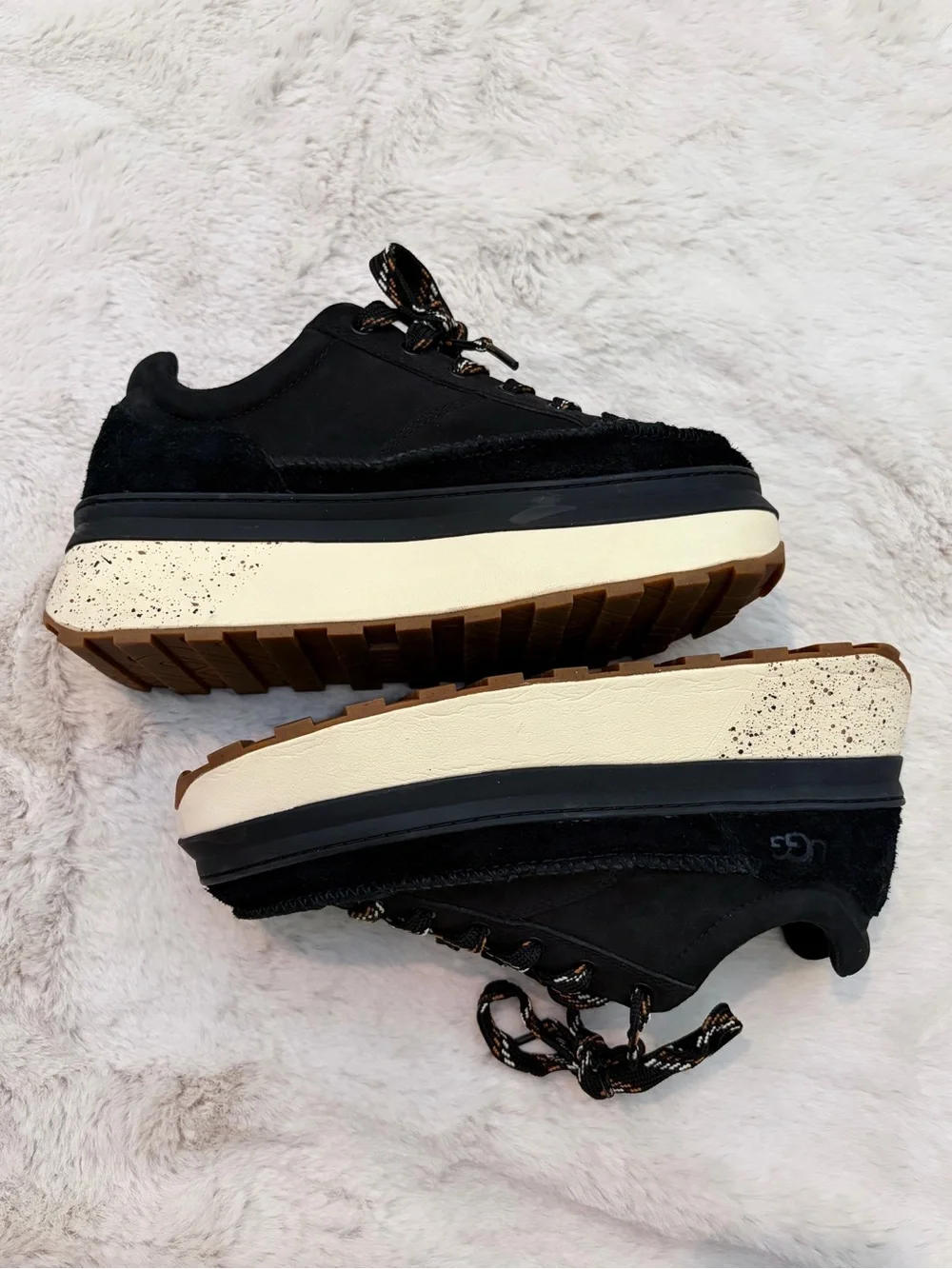 UGG Marin Lace Platform Sneakers Black Nubuck Chunky Lug Sole Size 9